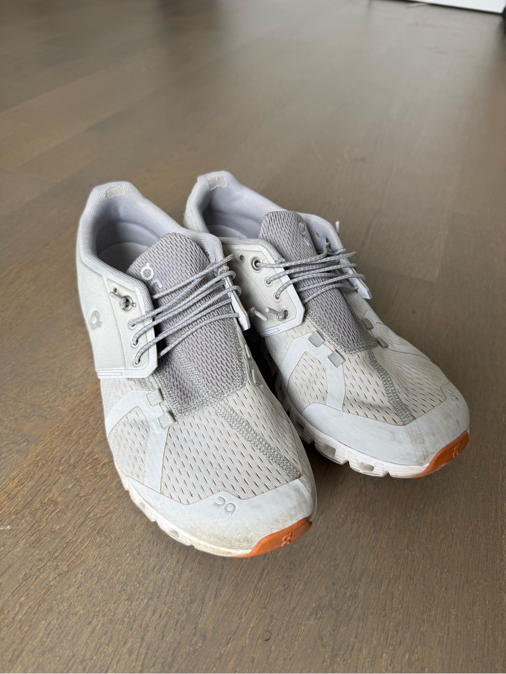 On Cloud Women's Athletic Shoes in Light Gray - Picture 2 of 3